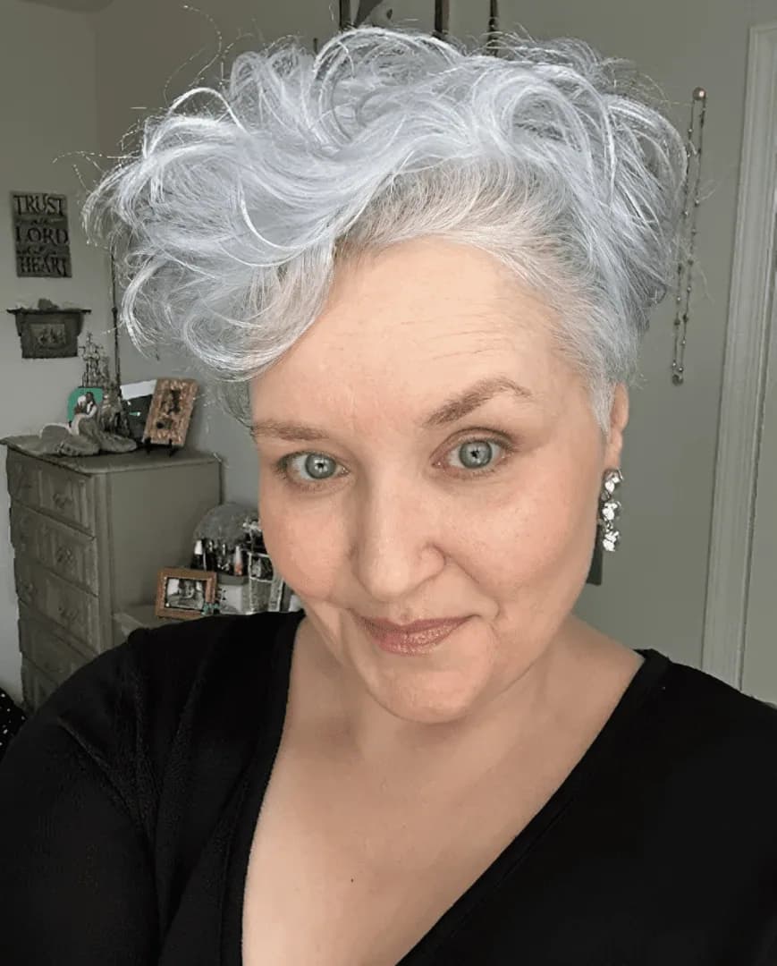 Suzanne, silver-haired woman from Columbia, Tennessee, sharing her going-gray story